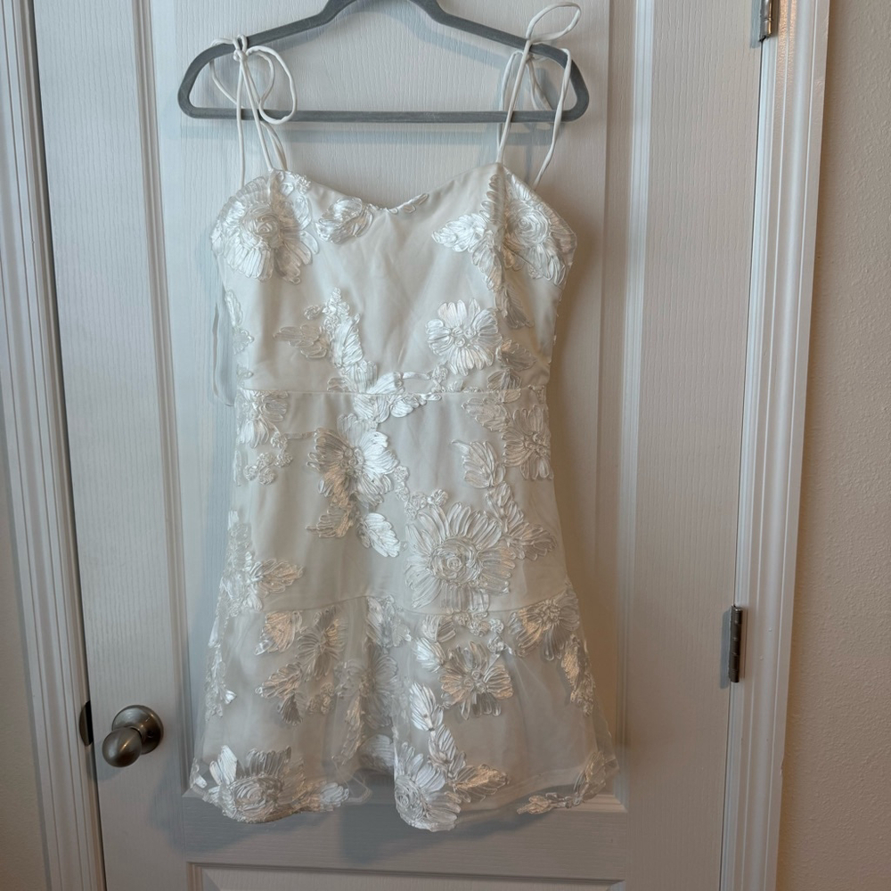 NEW Women's Angel Biba White Floral Mini Dress Size XL - Picture 1 of 7